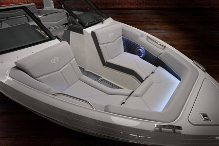 Моторный катер Cobalt R4 Surf